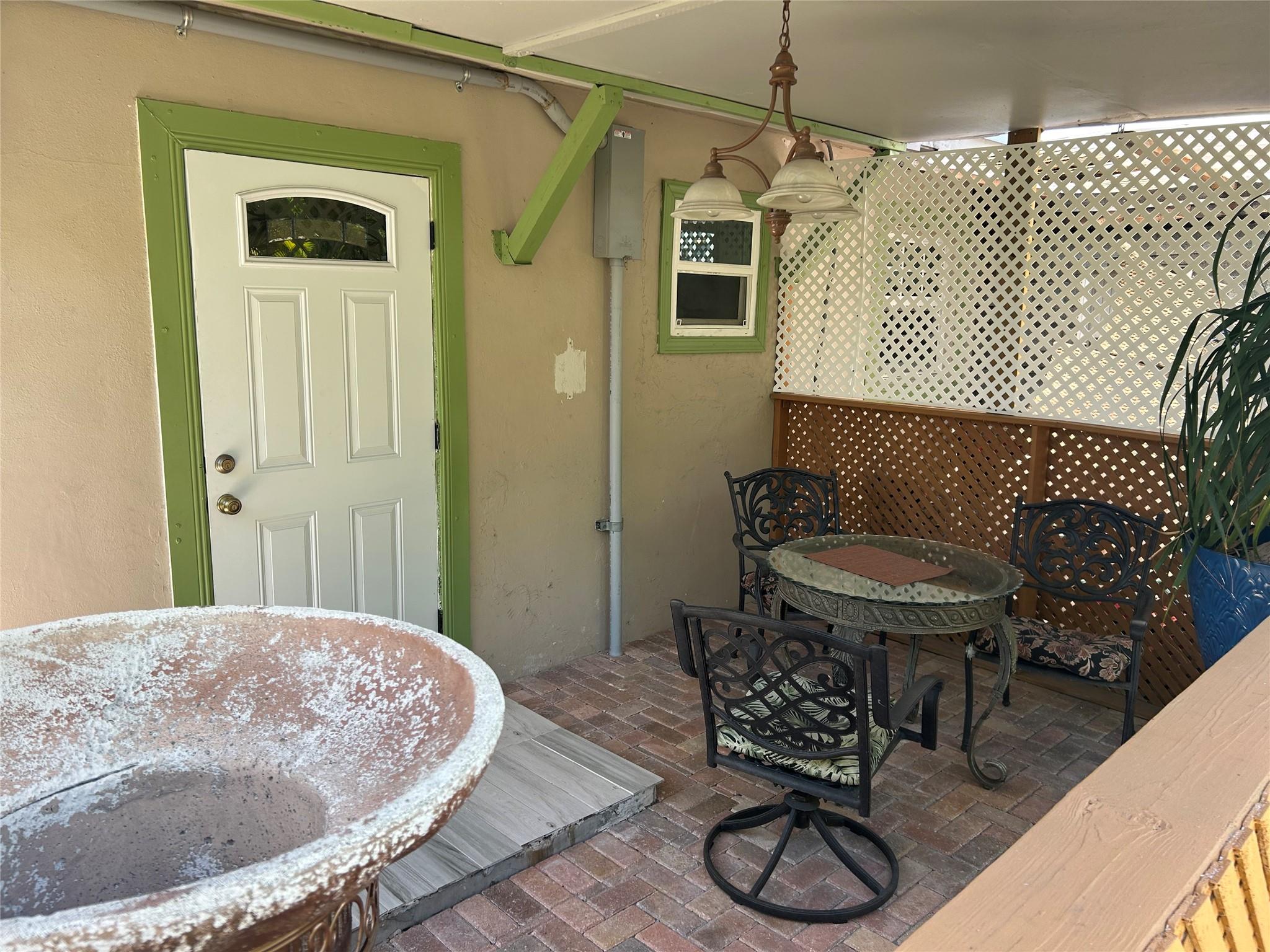 Lauderdale Manors Add 30- - Residential Lease