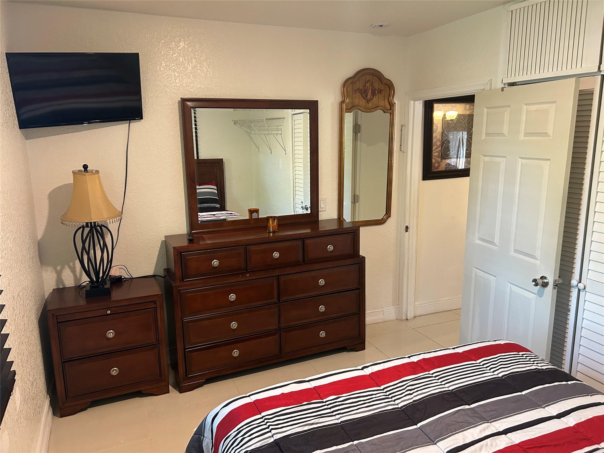 Lauderdale Manors Add 30- - Residential Lease