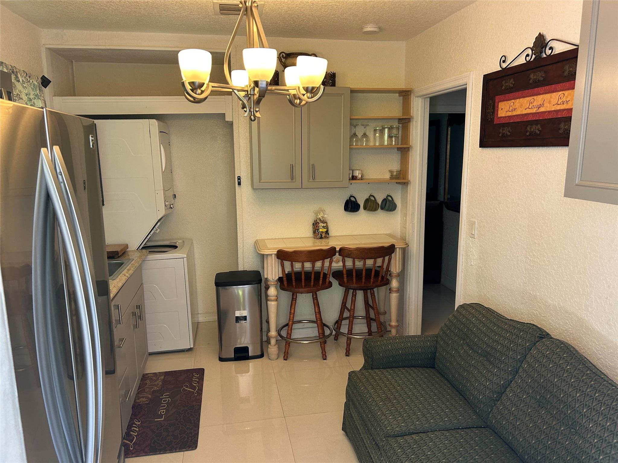 Lauderdale Manors Add 30- - Residential Lease