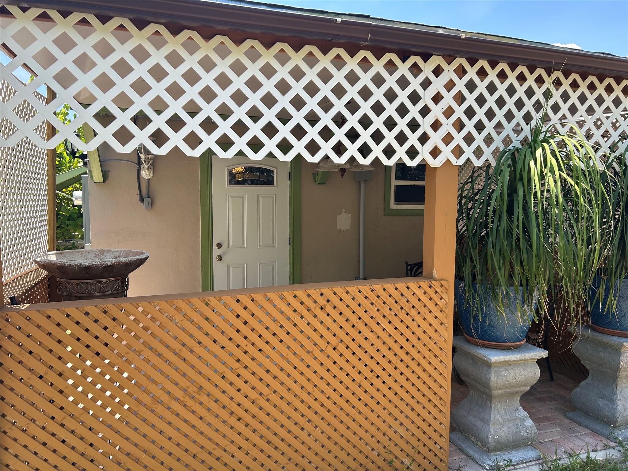 Lauderdale Manors Add 30- - Residential Lease