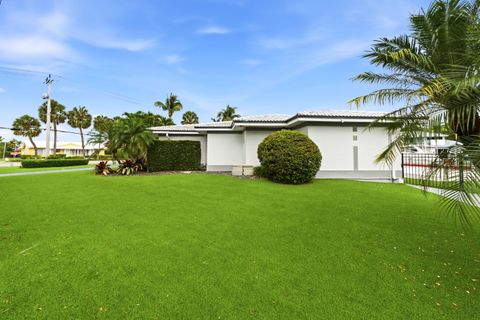 Tiny photo for 5900 Bayview Drive, Fort Lauderdale, FL 33308 (MLS # B26028971)