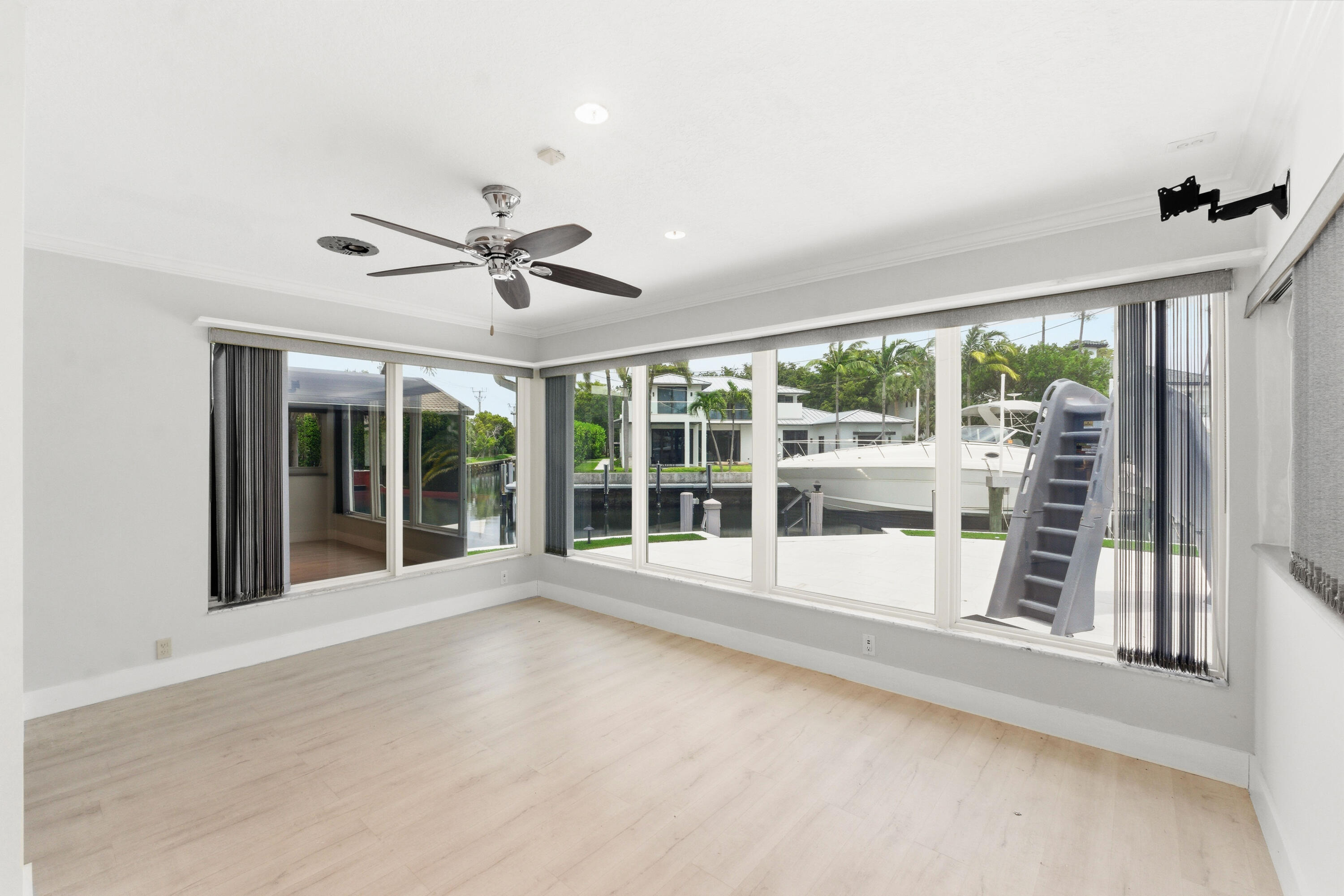 LANDINGS SECOND SEC - Residential