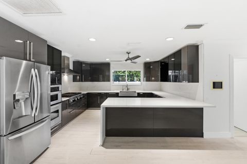Tiny photo for 5900 Bayview Drive, Fort Lauderdale, FL 33308 (MLS # B26028971)