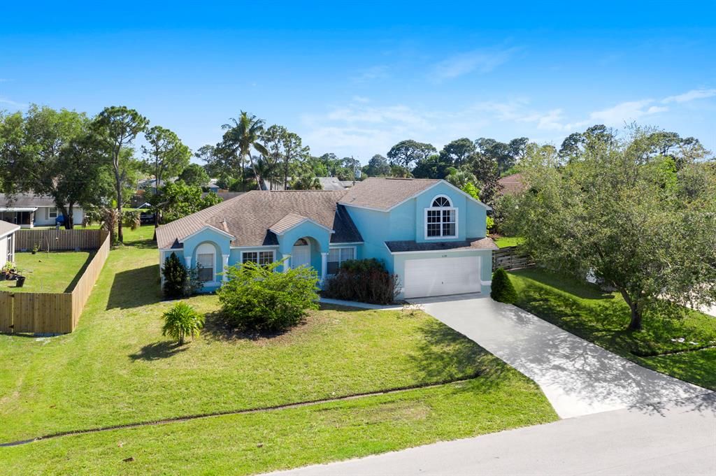 Photo of 1120 SW Colorado Avenue, Port Saint Lucie, FL 34953 (MLS # R10708346)