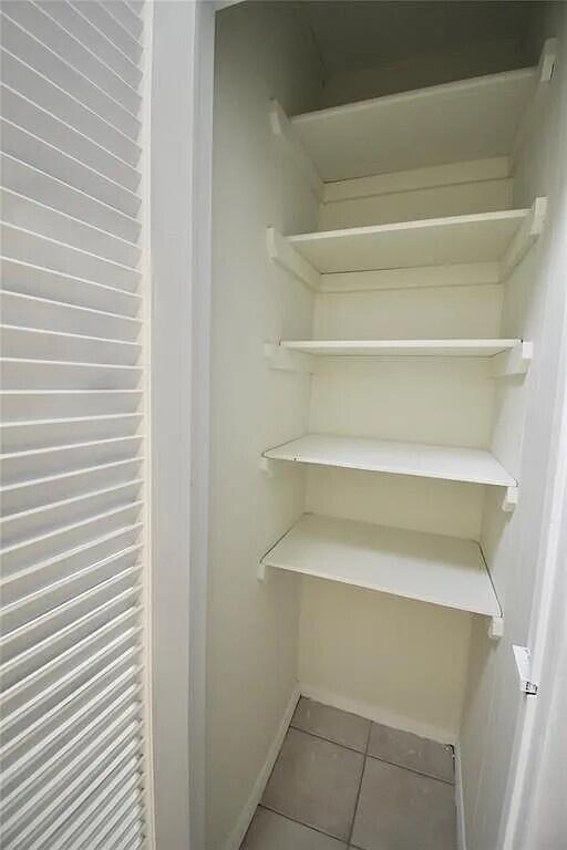 LAUDERDALE - Residential