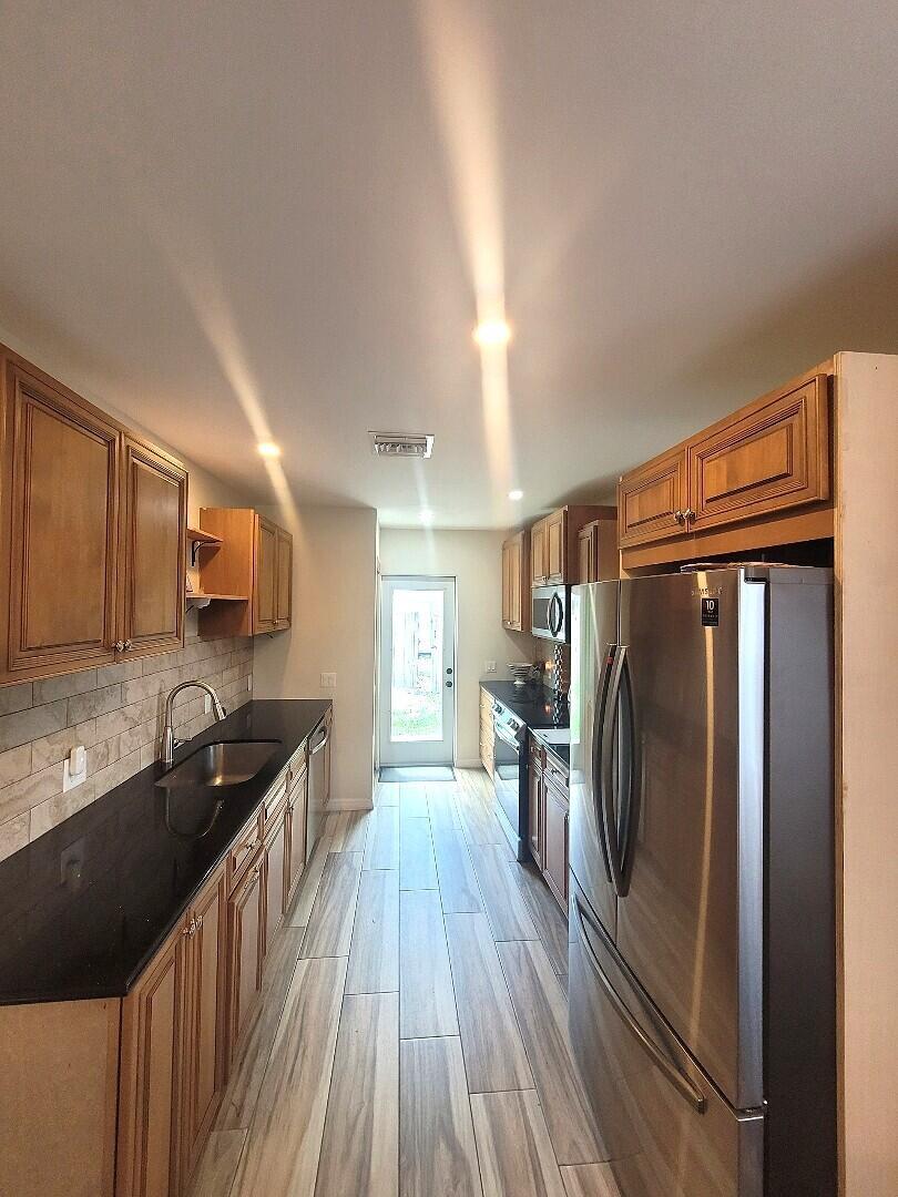 LAUDERDALE - Residential