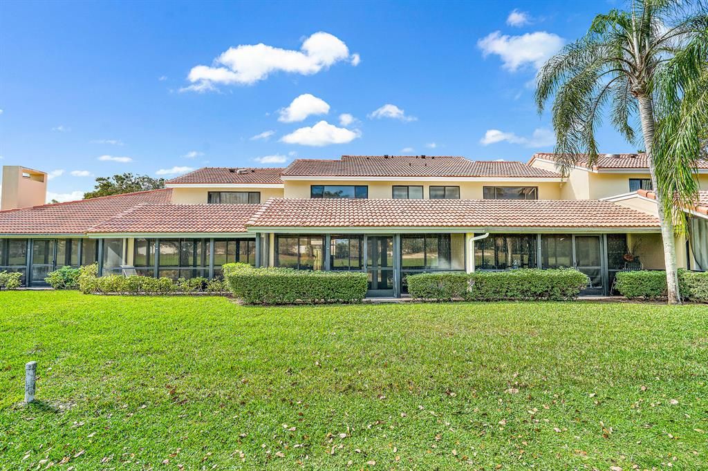 Photo of 231 Old Meadow Way, Palm Beach Gardens, FL 33418 (MLS # R10693306)