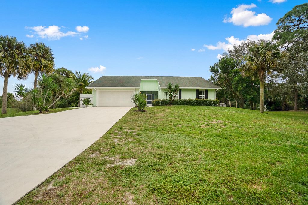 Photo of 15526 69th Drive N, West Palm Beach, FL 33418 (MLS # R10771747)