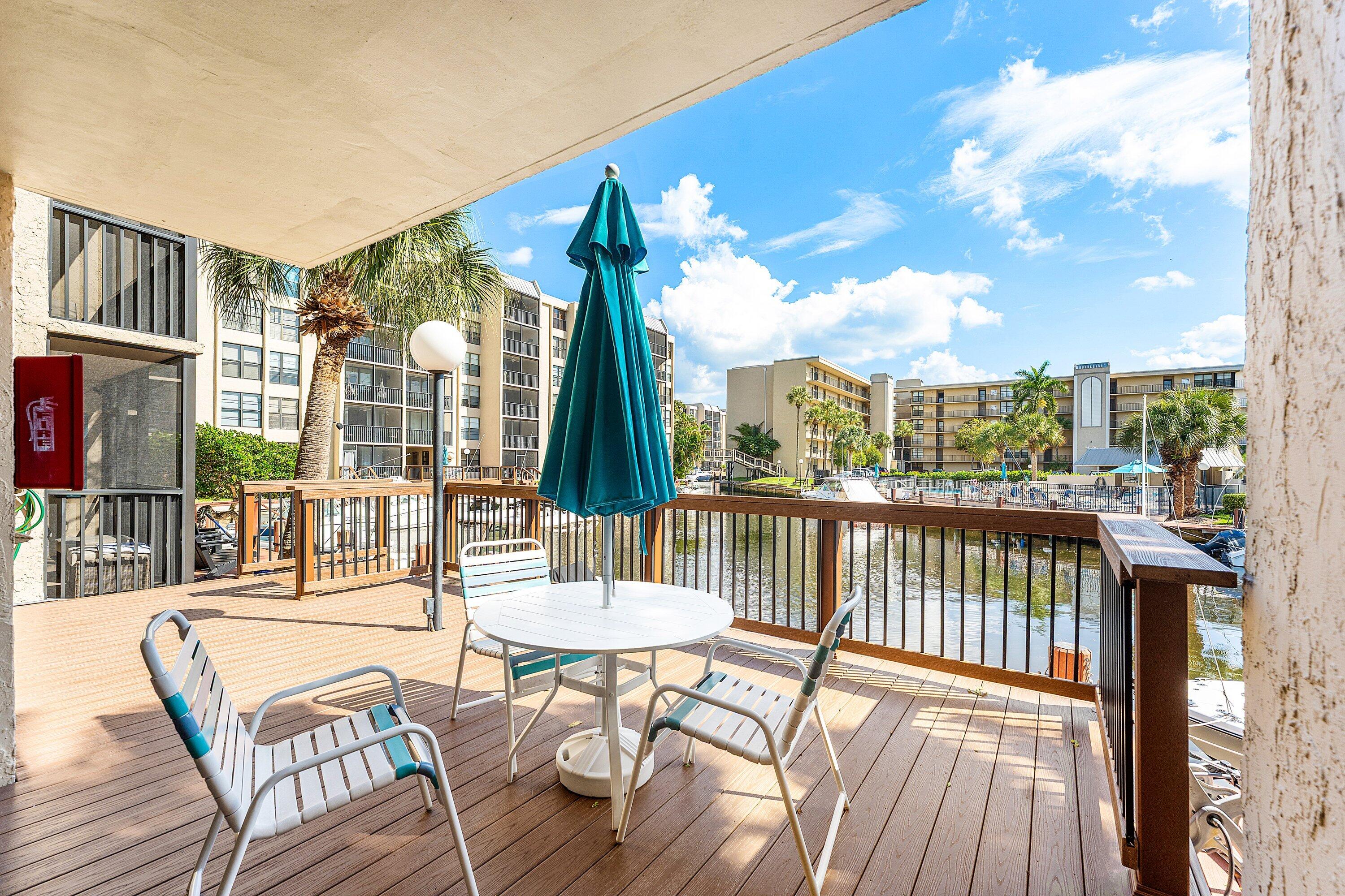 10 Royal Palm Way 203