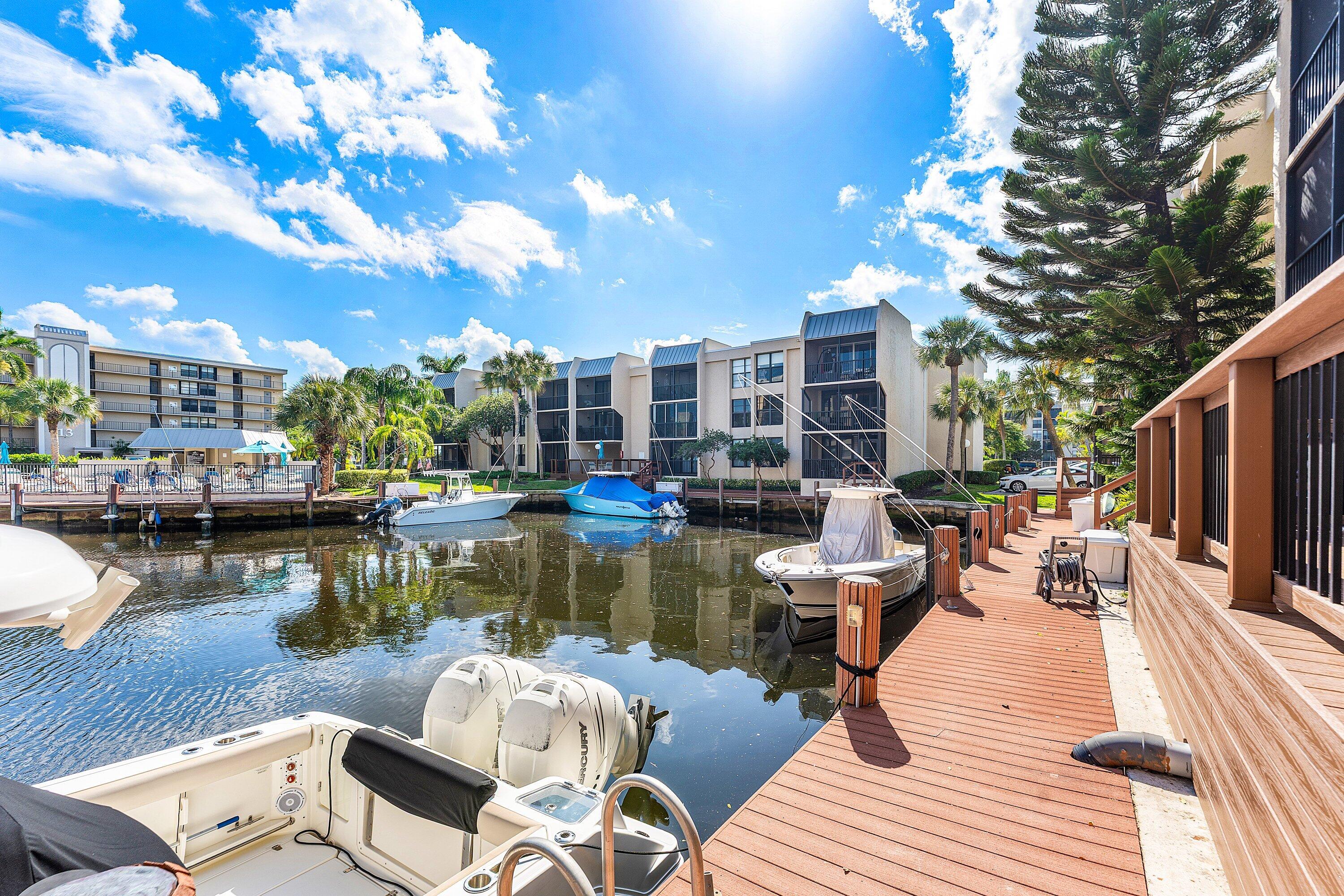 10 Royal Palm Way 203