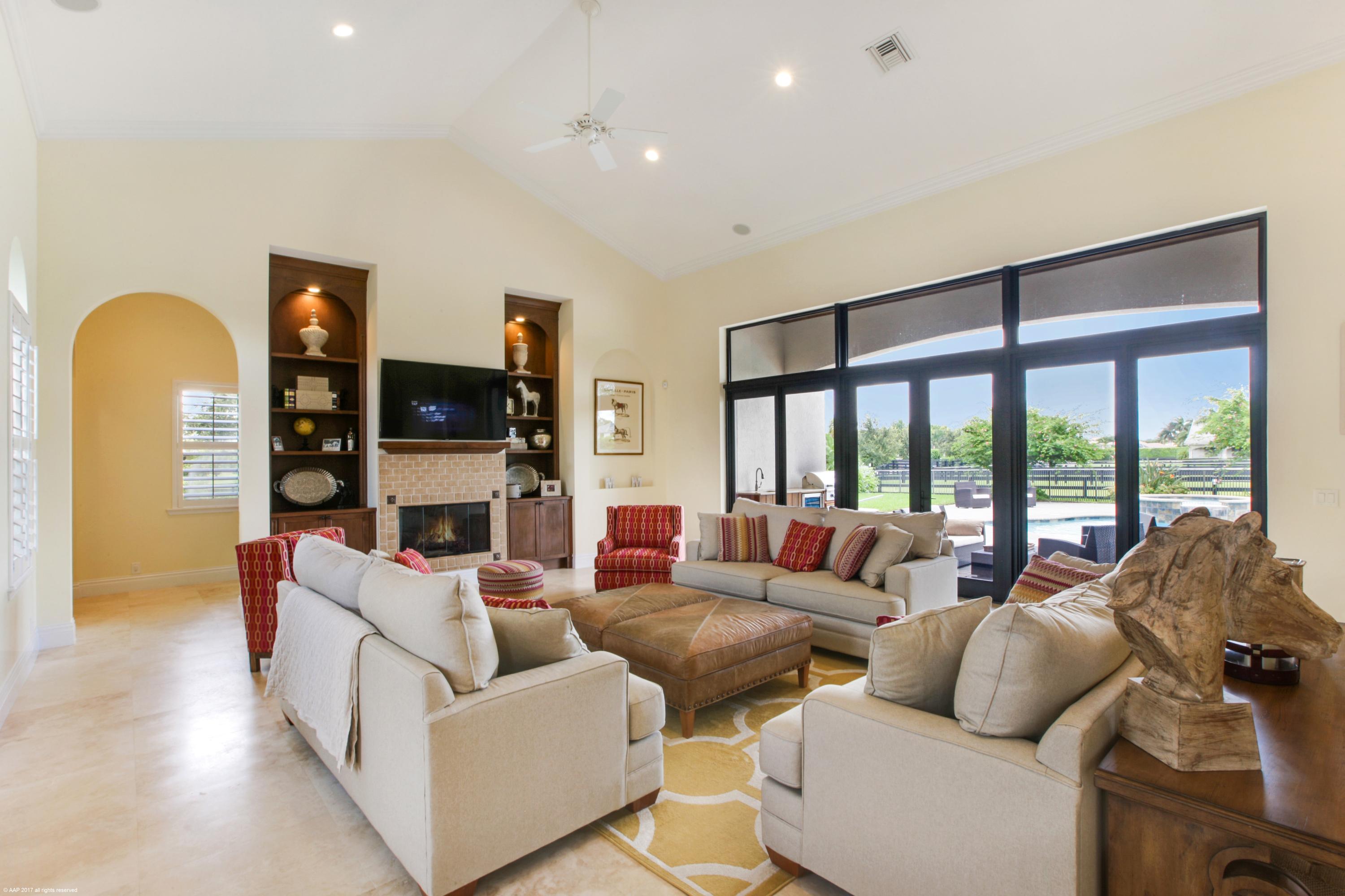 PALM BEACH POINT - Residential