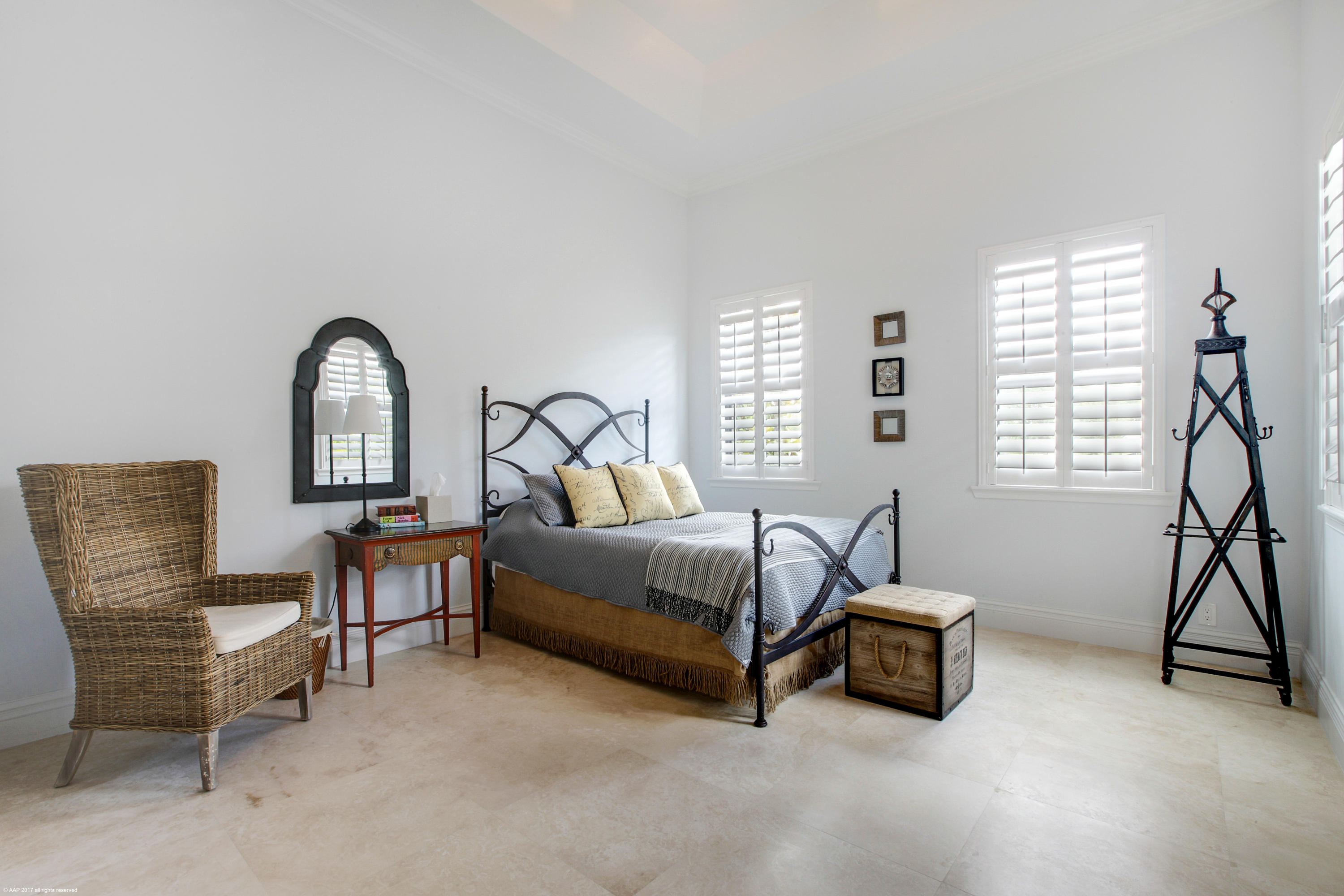 PALM BEACH POINT - Residential