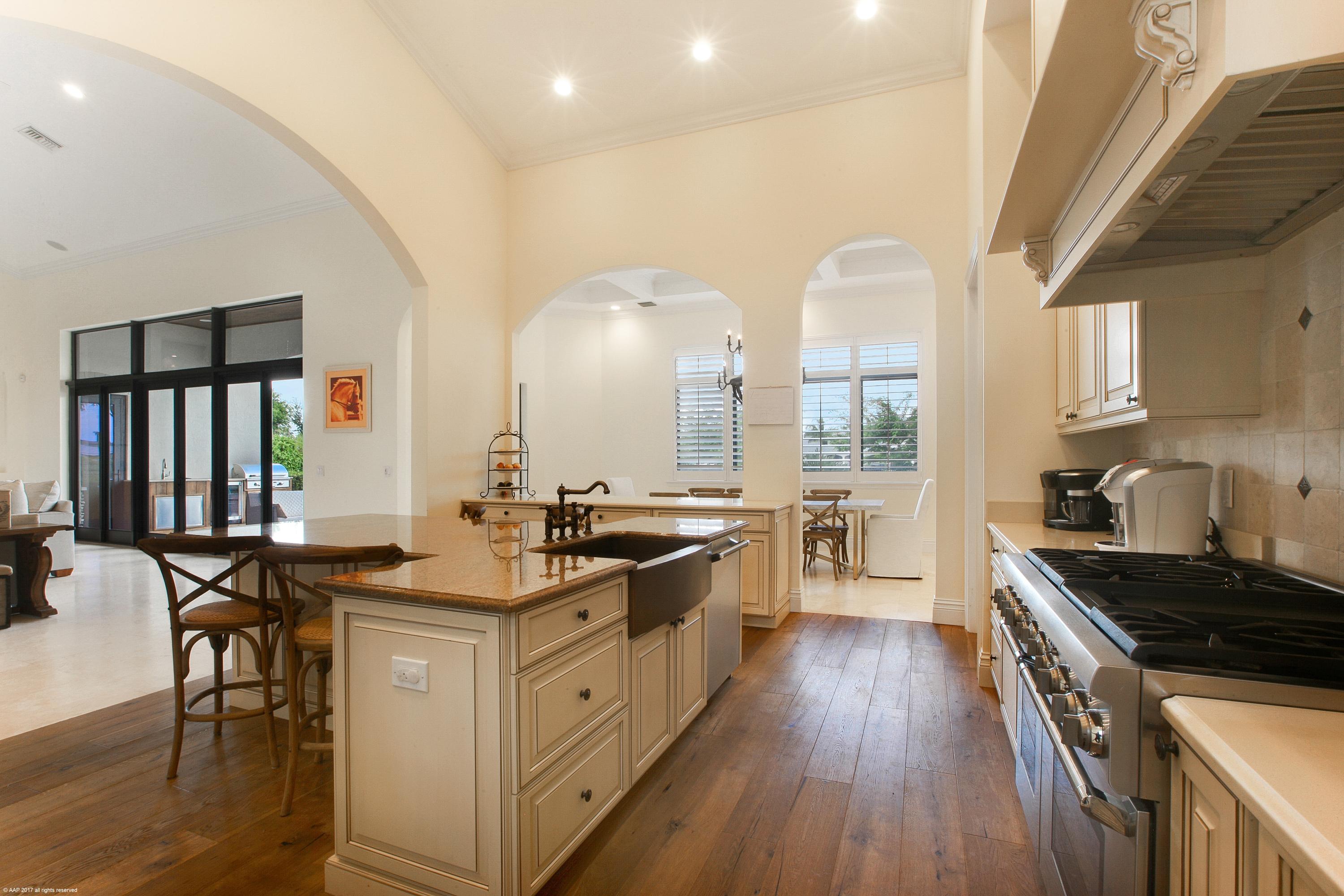 PALM BEACH POINT - Residential