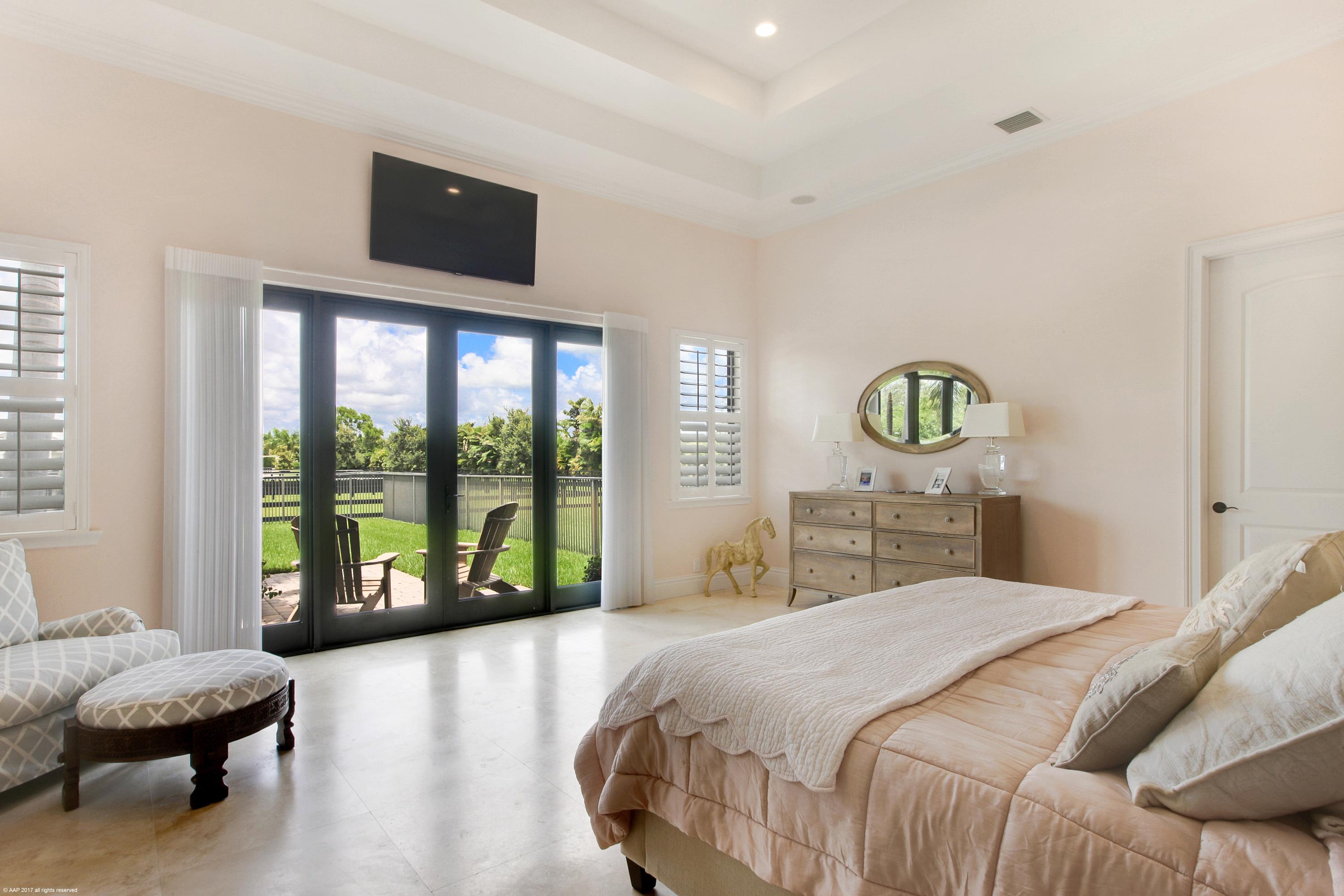 PALM BEACH POINT - Residential