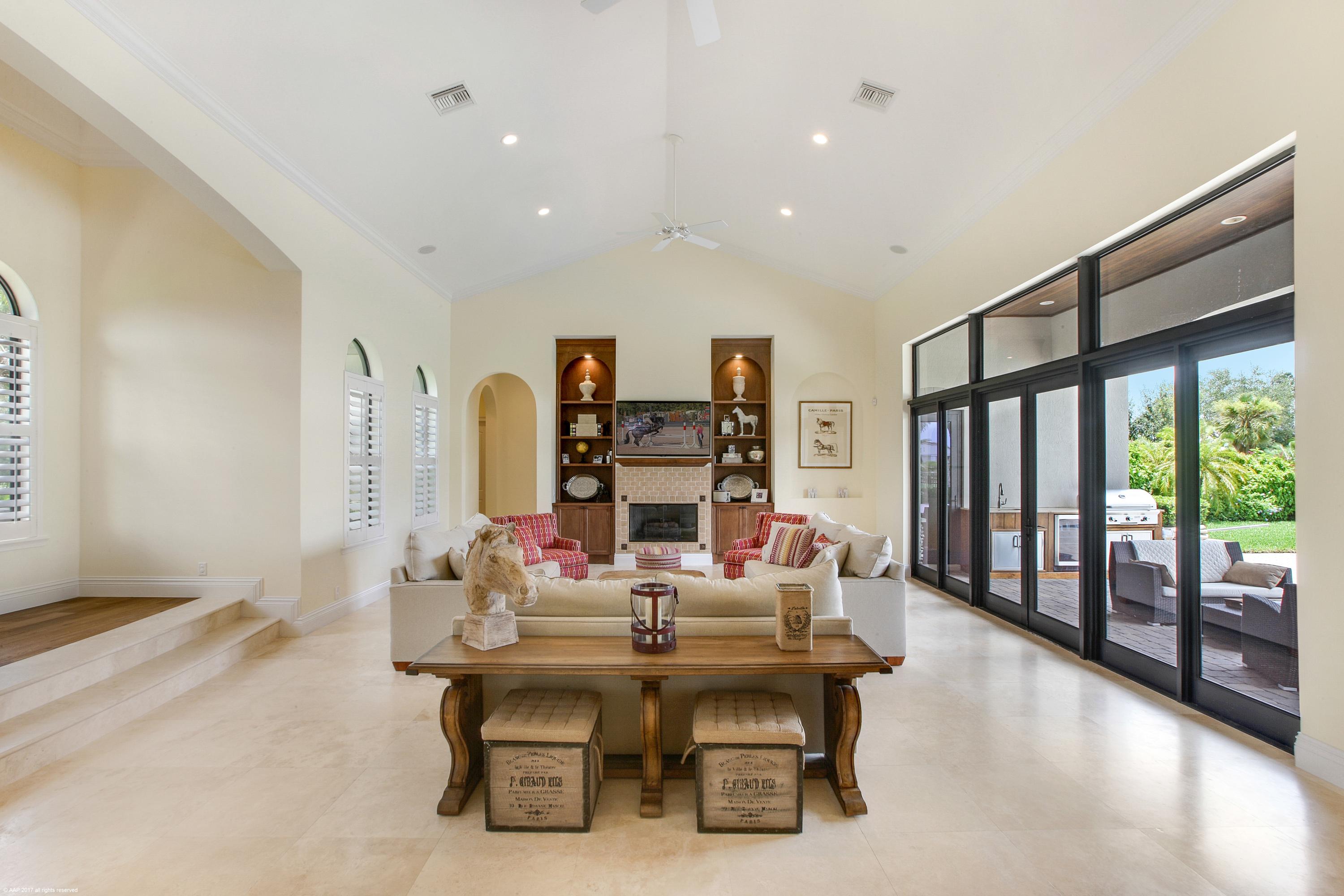 PALM BEACH POINT - Residential