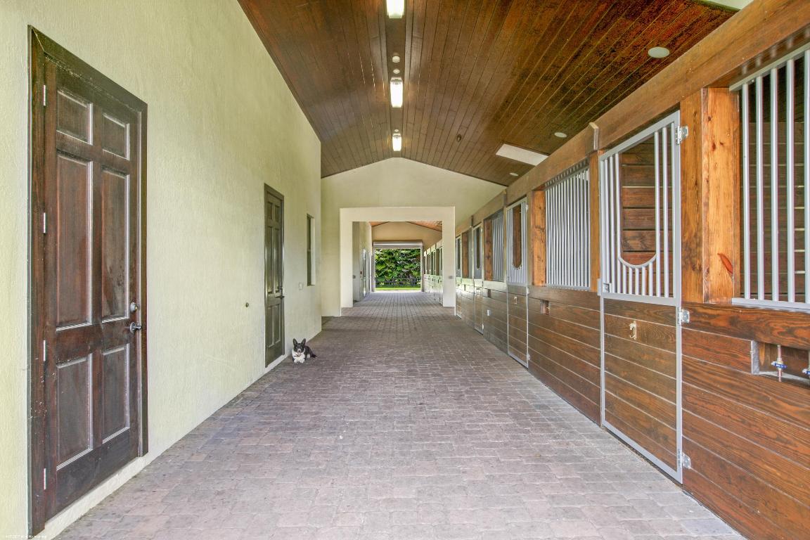 PALM BEACH POINT - Residential