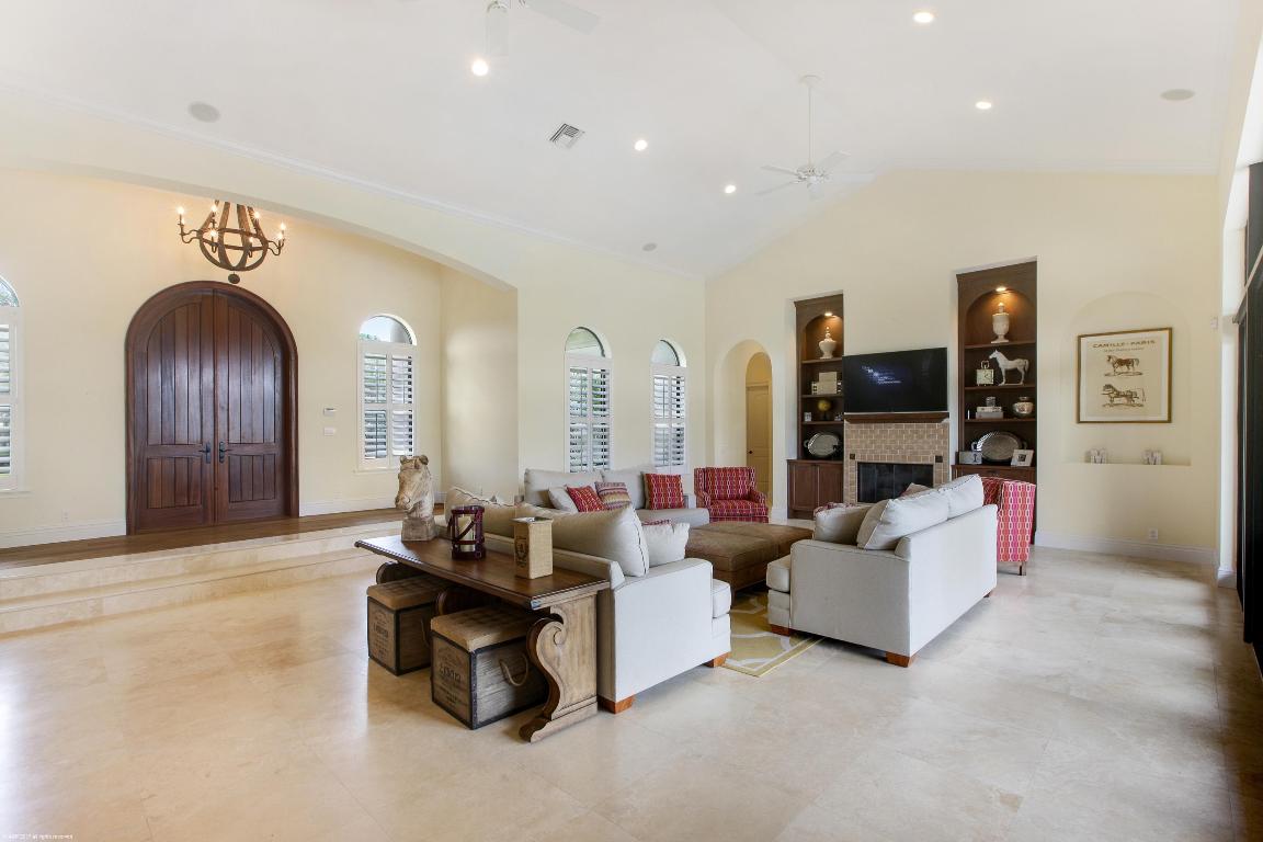 PALM BEACH POINT - Residential