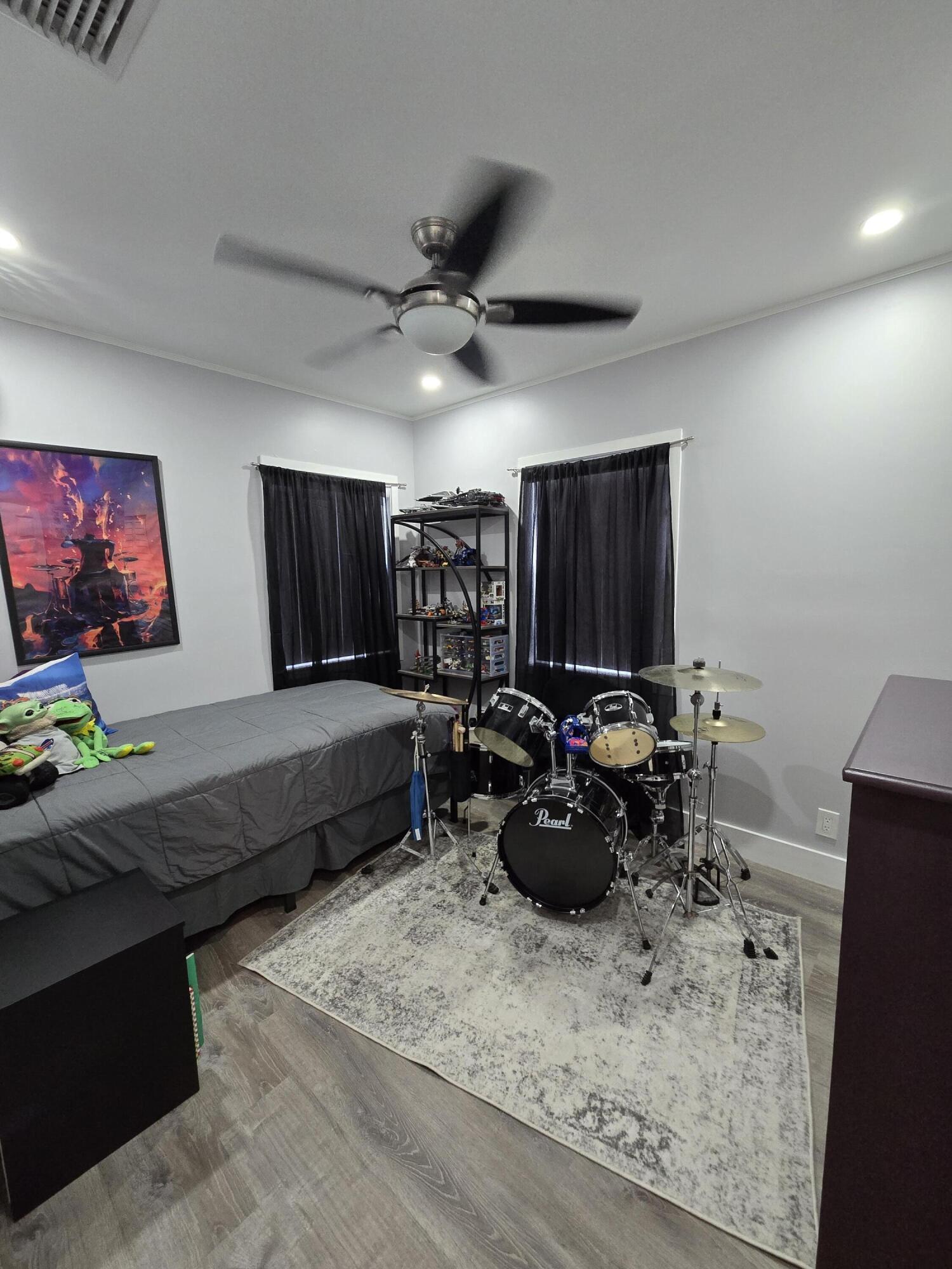 OAK GROVE - Residential