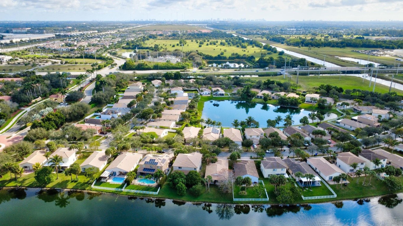 SILVER FALLS - Residential