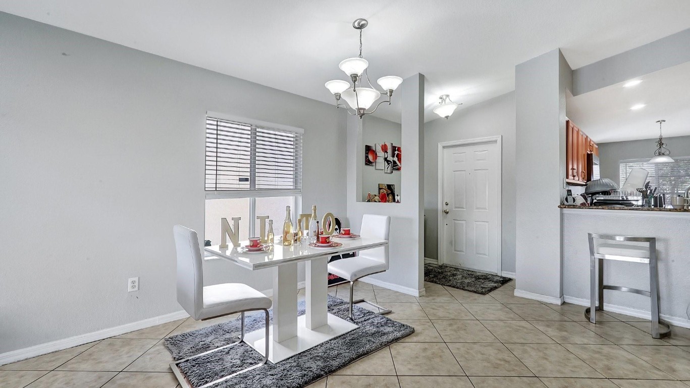 SILVER FALLS - Residential