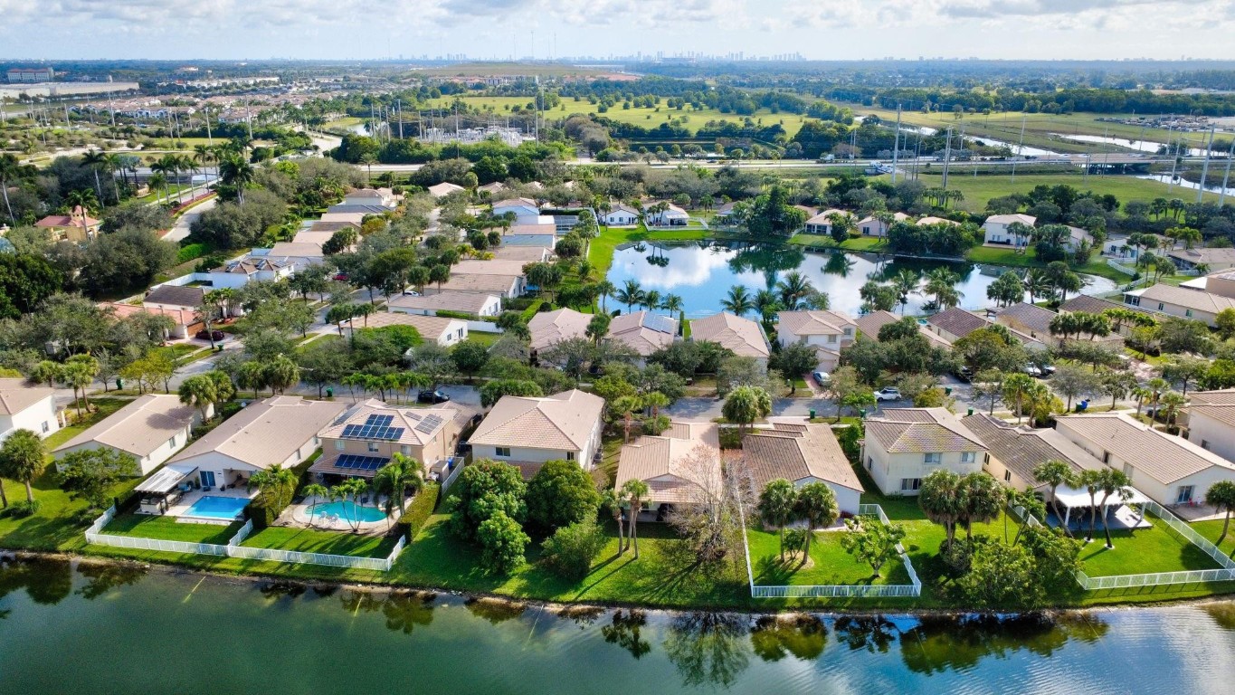 SILVER FALLS - Residential