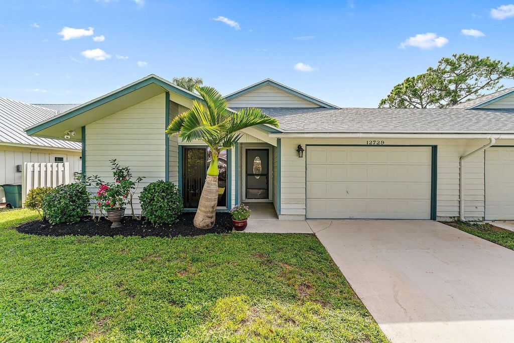 Photo of 12729 SE Cascades Court, Hobe Sound, FL 33455 (MLS # R10916508)