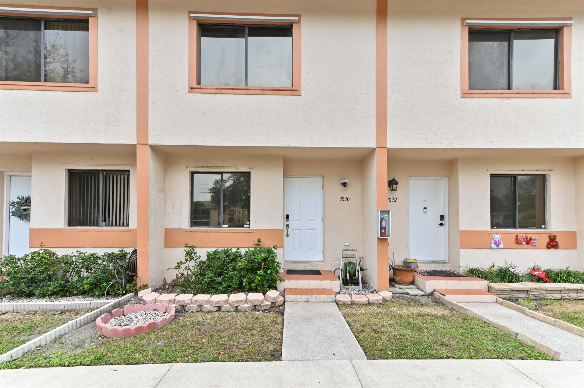 Located in the newly developed downtown Coral Springs, this beautifully updated townhome offers modern convenience and comfort! Features & Upgrades: Freshly painted with a newly renovated master bathroom. Modern two-in-one washer & dryer on the first floor. Guest bathroom conveniently located on the first floor. All toilets replaced (2024) & new water heater (2024) and Granite countertops throughout. Don't miss this opportunity to live in a prime location with updated features!