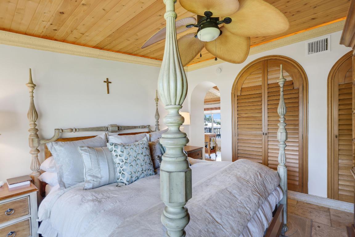 HILLSBORO MILE OCEAN APTS SEC 4 - Residential