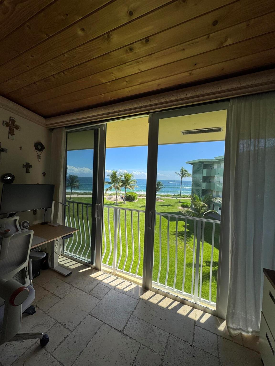 HILLSBORO MILE OCEAN APTS - Residential