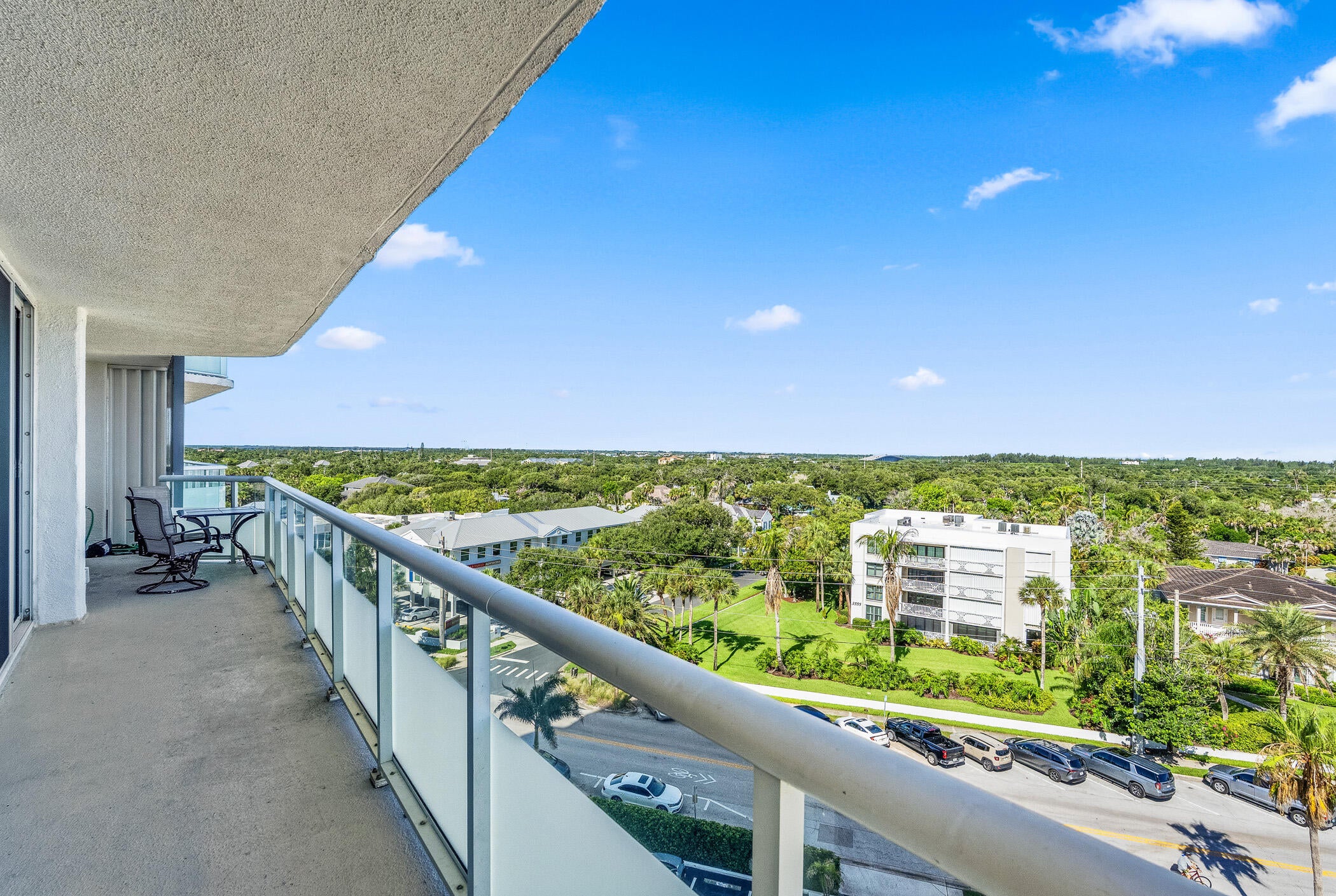 3554 Ocean Drive, Vero Beach, FL, 32963/$925,000 2 3554 Ocean Drive