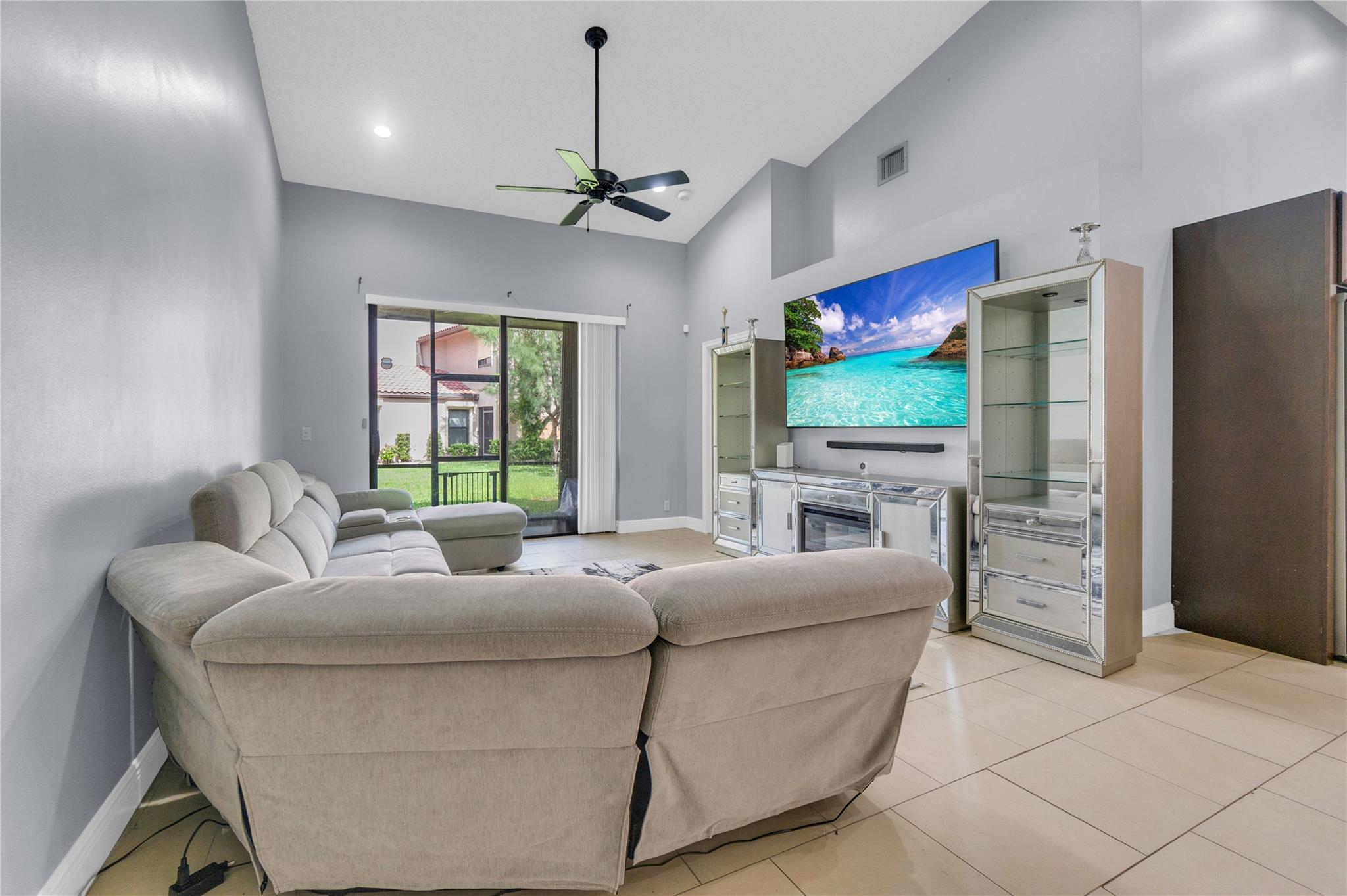 La Mirage - Residential