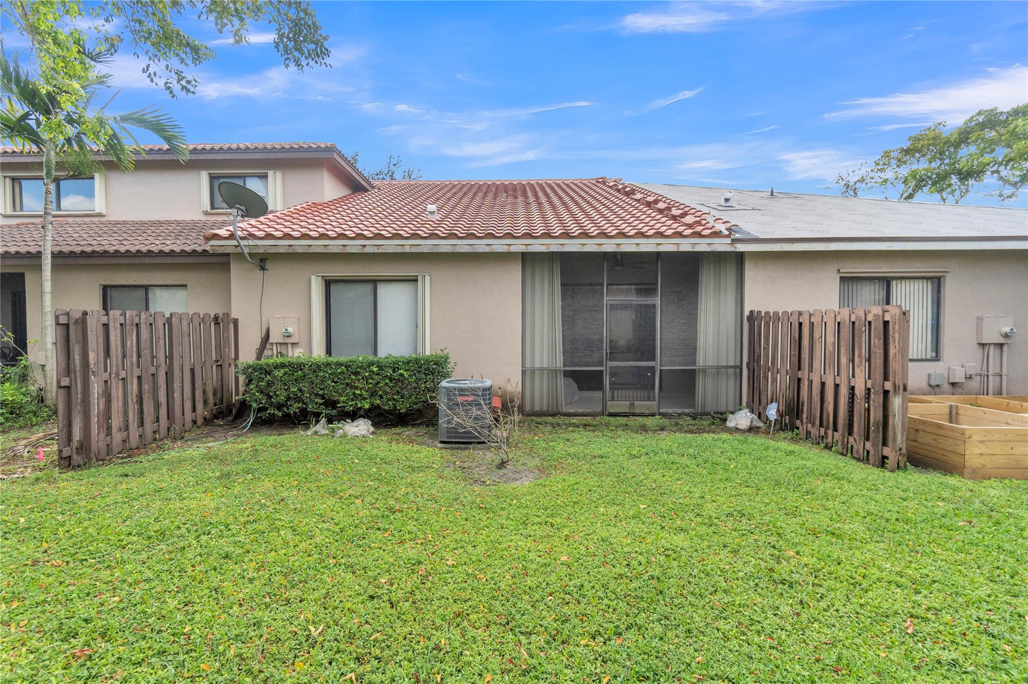 La Mirage - Residential