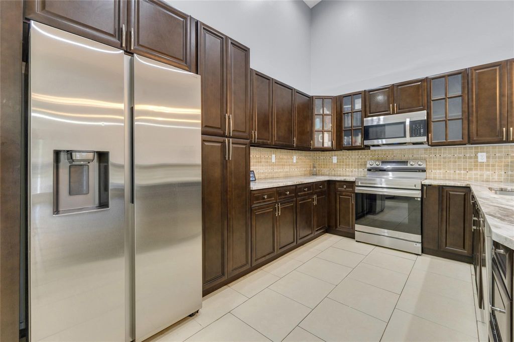 Photo of 3003 LA Mirage Dr #3003, Lauderhill, FL 33319 (MLS # F10534577)