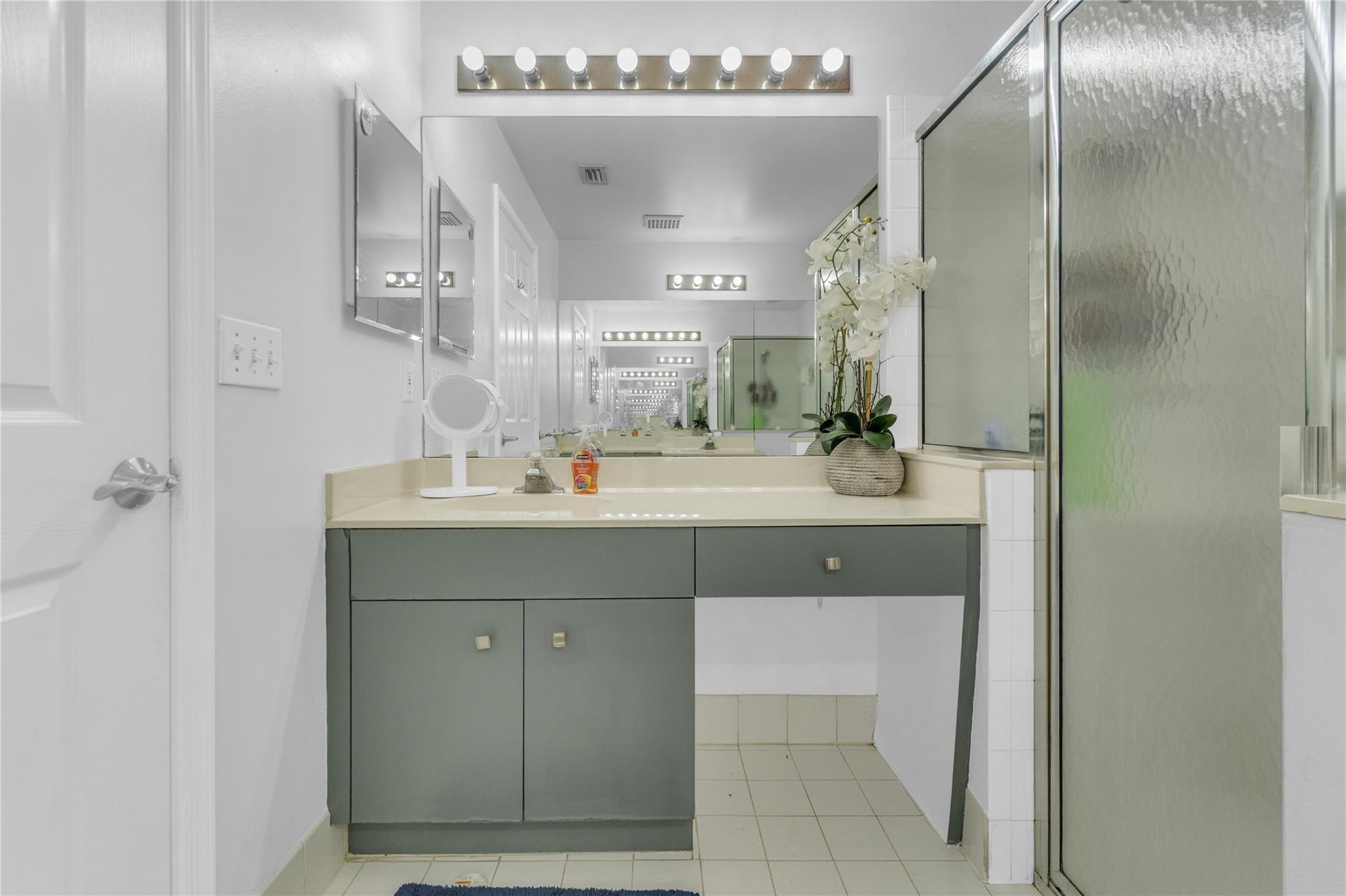 La Mirage - Residential