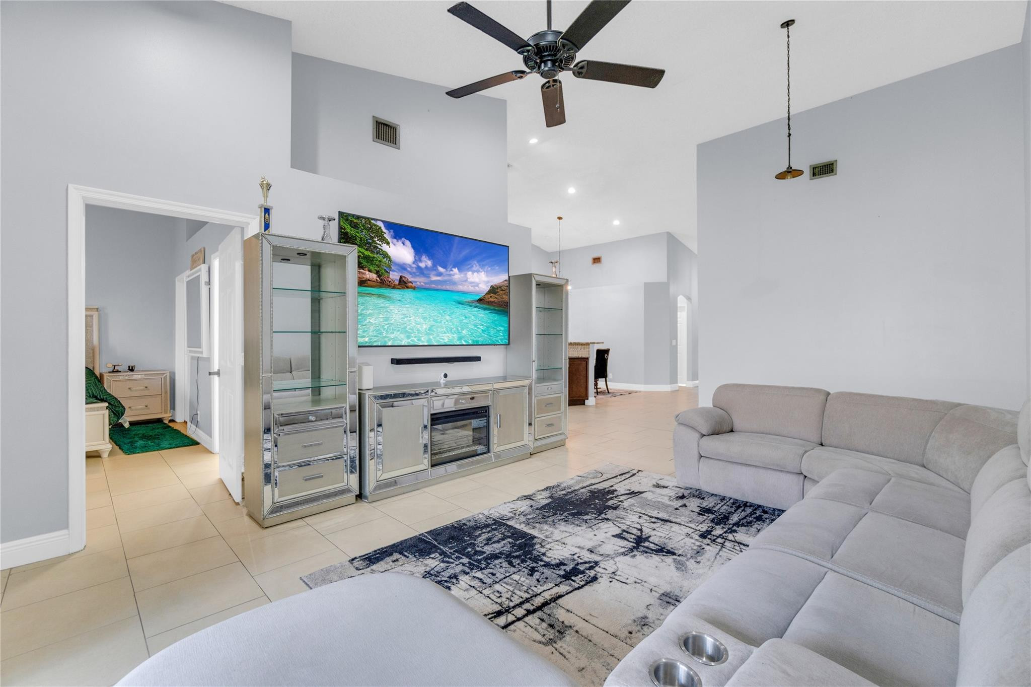 La Mirage - Residential