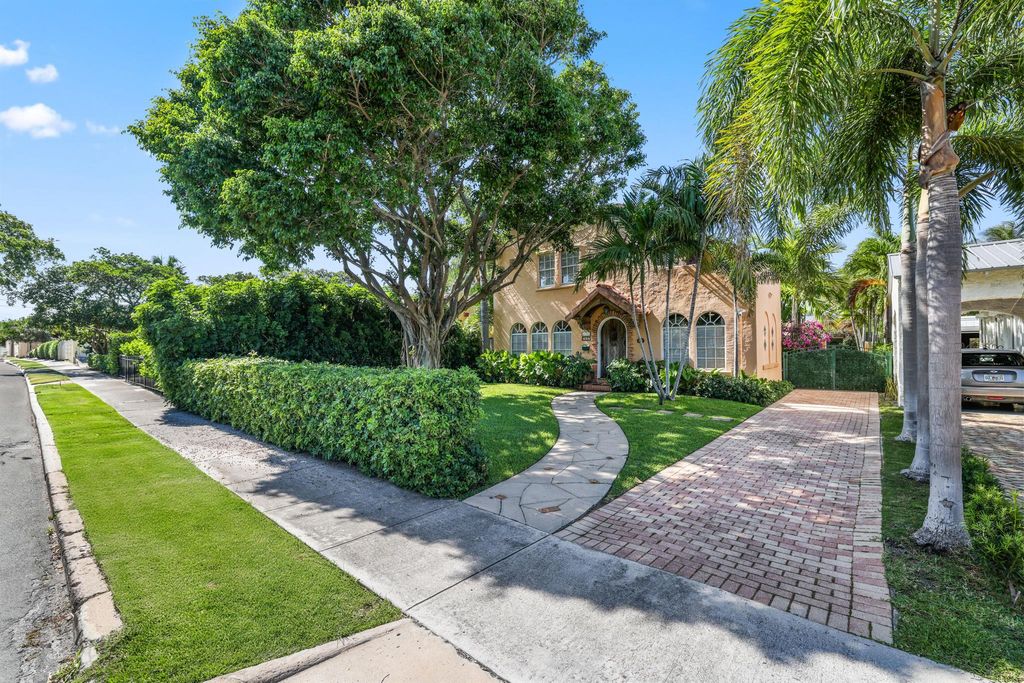 Photo of 325 Greymon Drive, West Palm Beach, FL 33405 (MLS # R11090869)