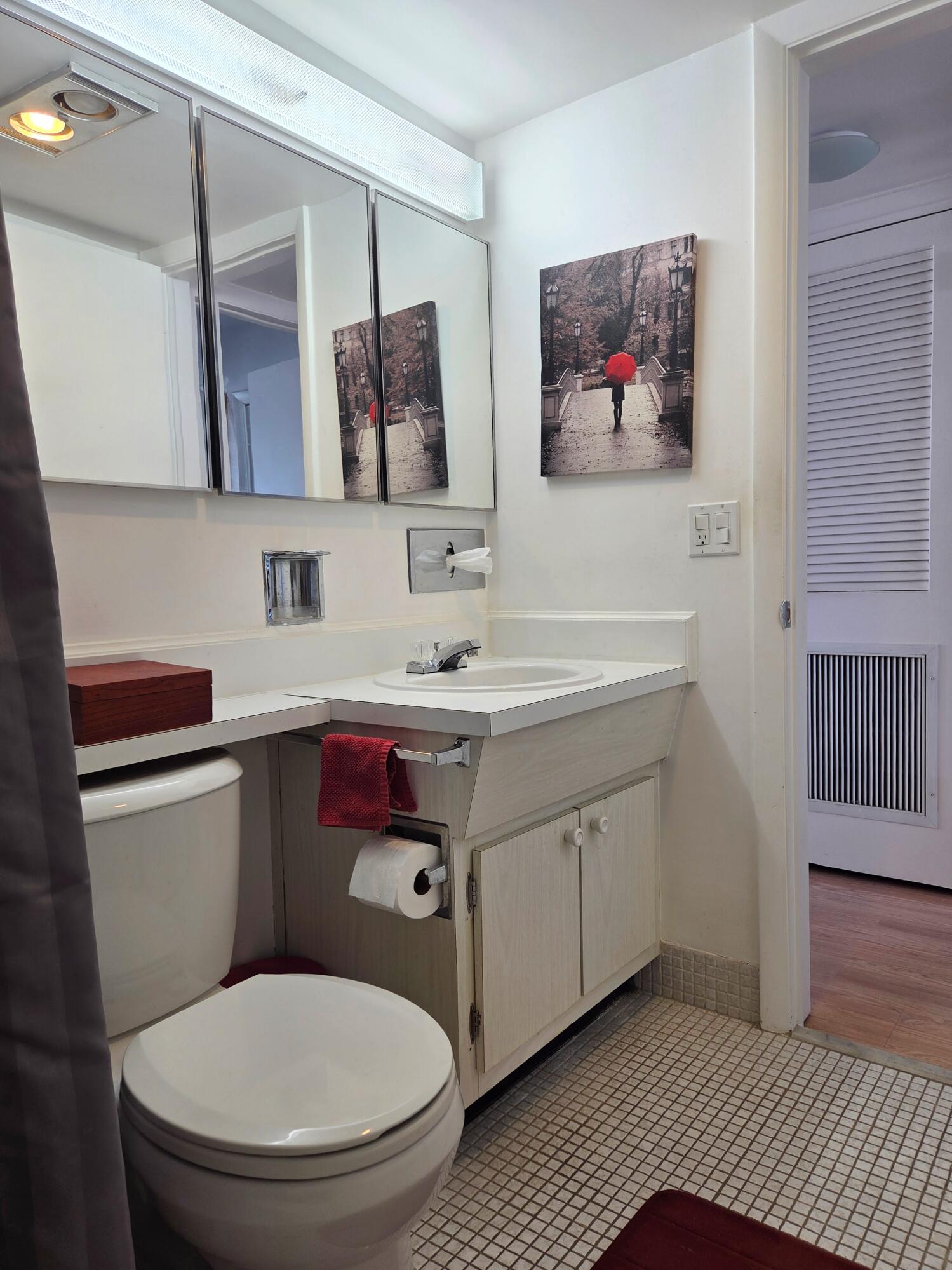 LAKESIDE POINT APT 5 CONDO - Residential