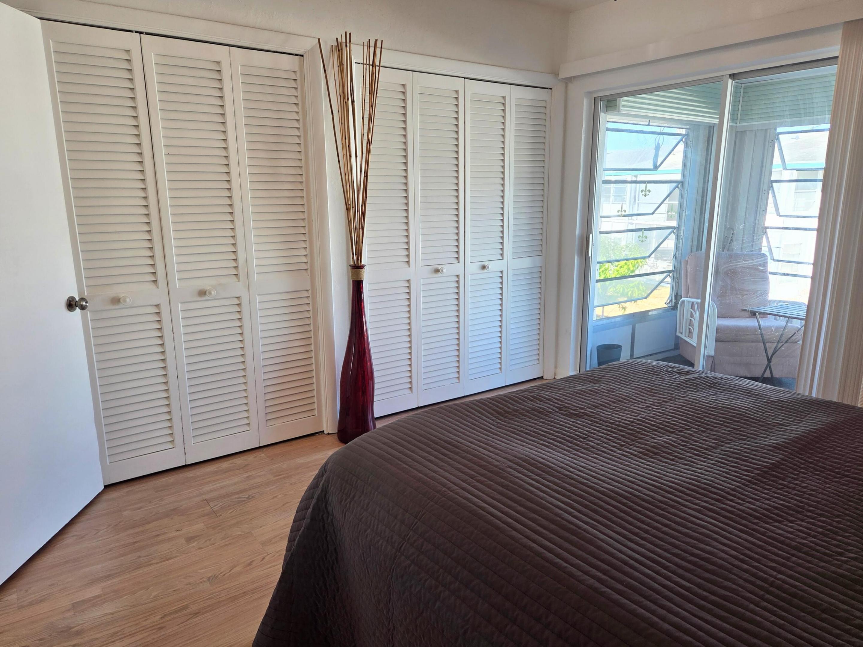 LAKESIDE POINT APT 5 CONDO - Residential