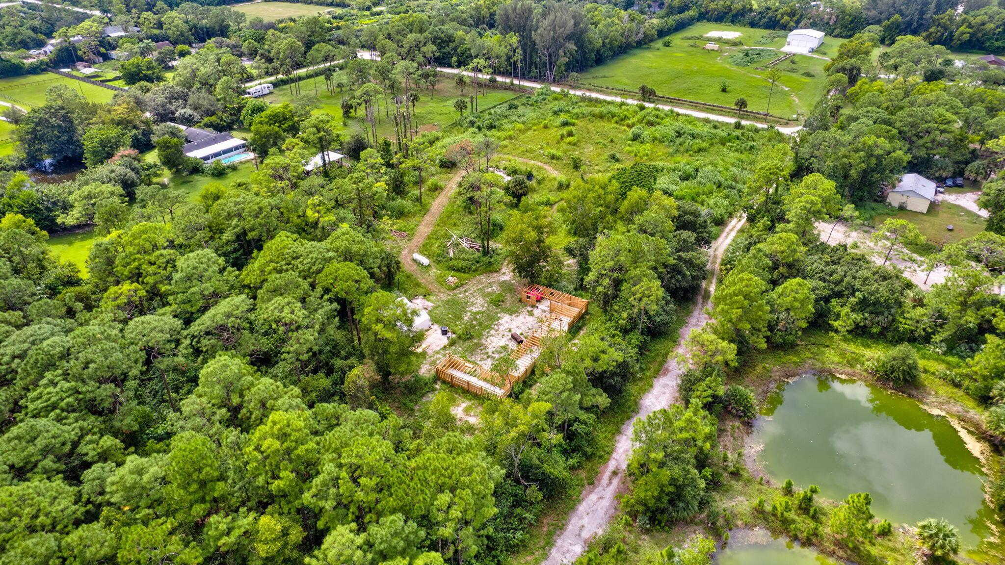 LOXAHATCHEE GROVES - Land