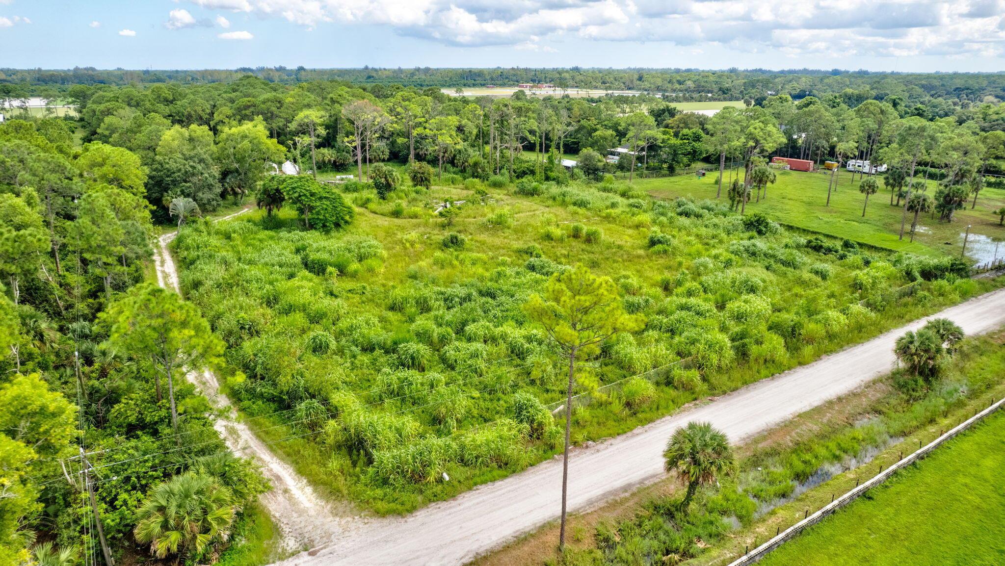 LOXAHATCHEE GROVES - Land
