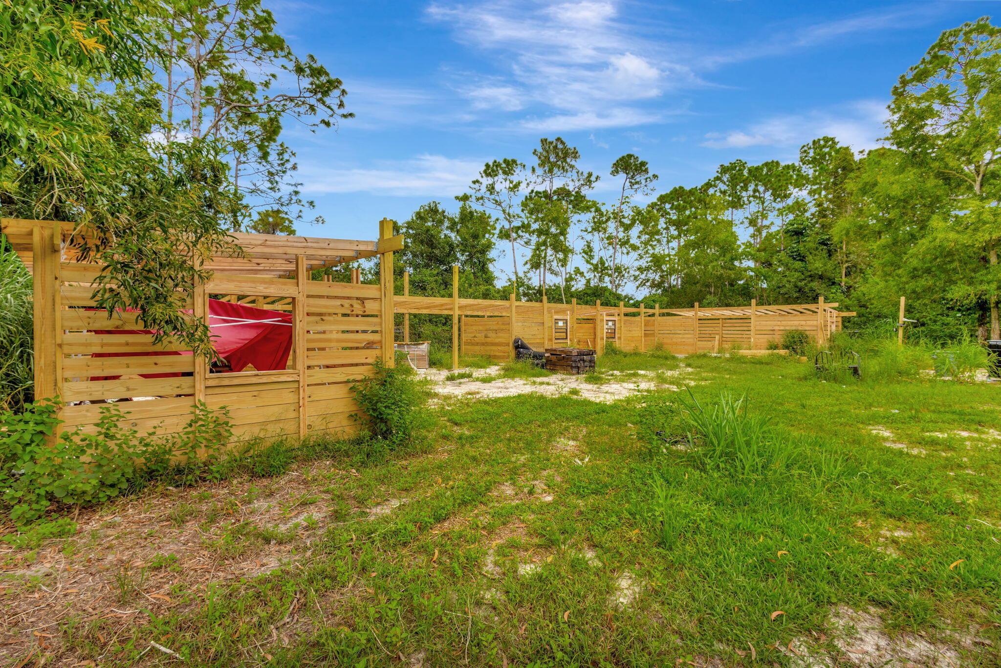 LOXAHATCHEE GROVES - Land