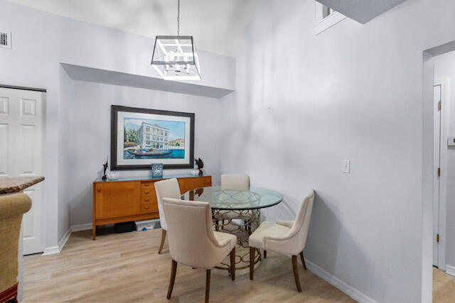 1581 SE Pomeroy Street 8-2