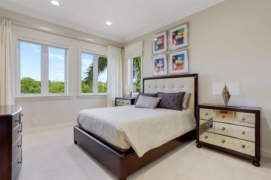 LITTLE HARBOR ON THE HILLSBORO SEC 1 - Residential