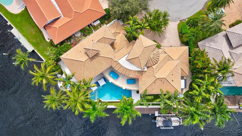 LITTLE HARBOR ON THE HILLSBORO SEC 1 - Residential