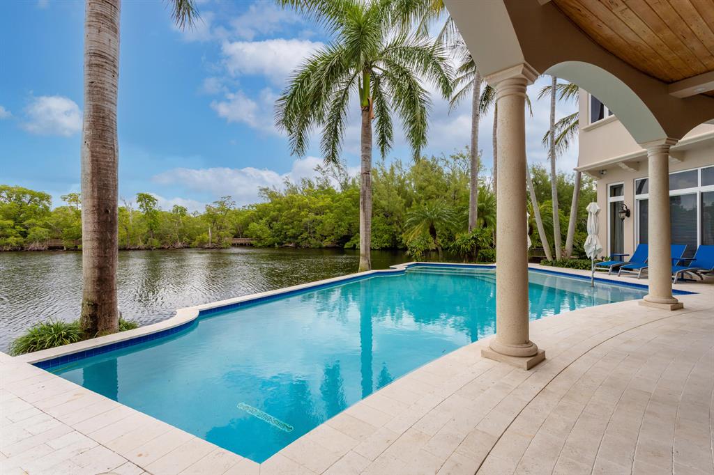 LITTLE HARBOR ON THE HILLSBORO SEC 1 - Residential