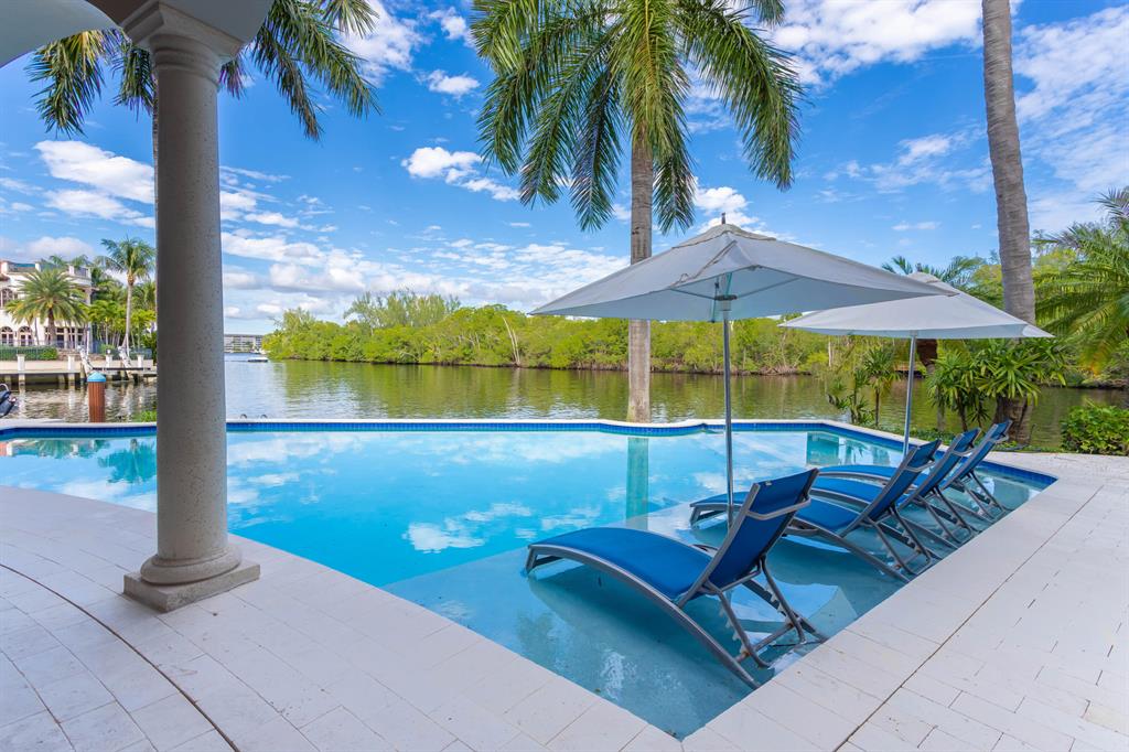 LITTLE HARBOR ON THE HILLSBORO SEC 1 - Residential