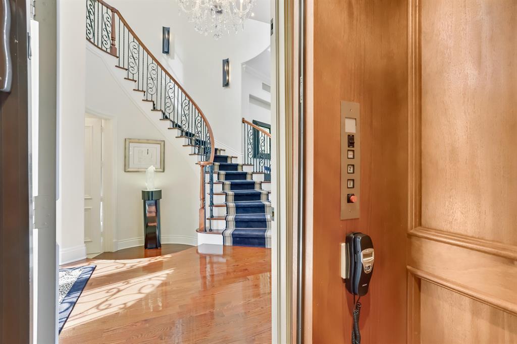 LITTLE HARBOR ON THE HILLSBORO SEC 1 - Residential