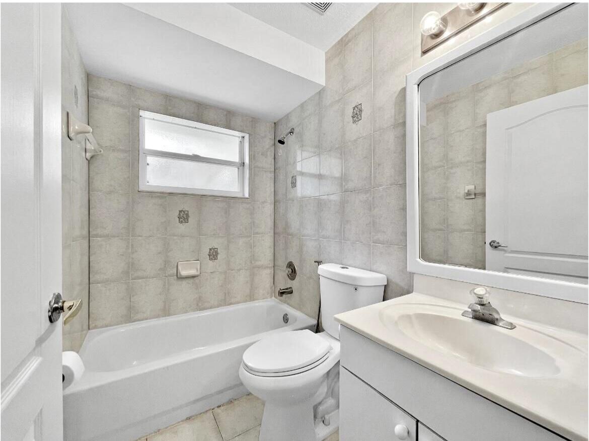 The Acreage - Residential Lease