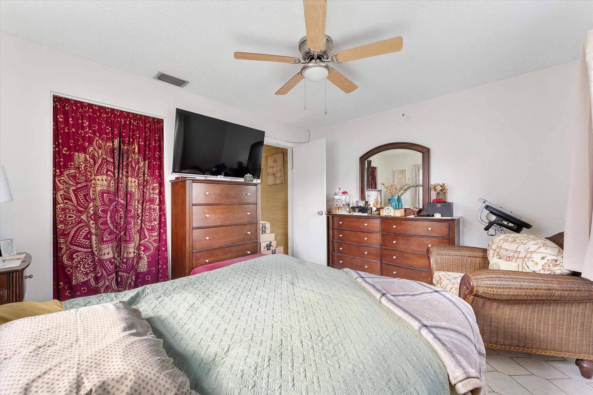 Lauderdale West 2 Sec 78- - Residential