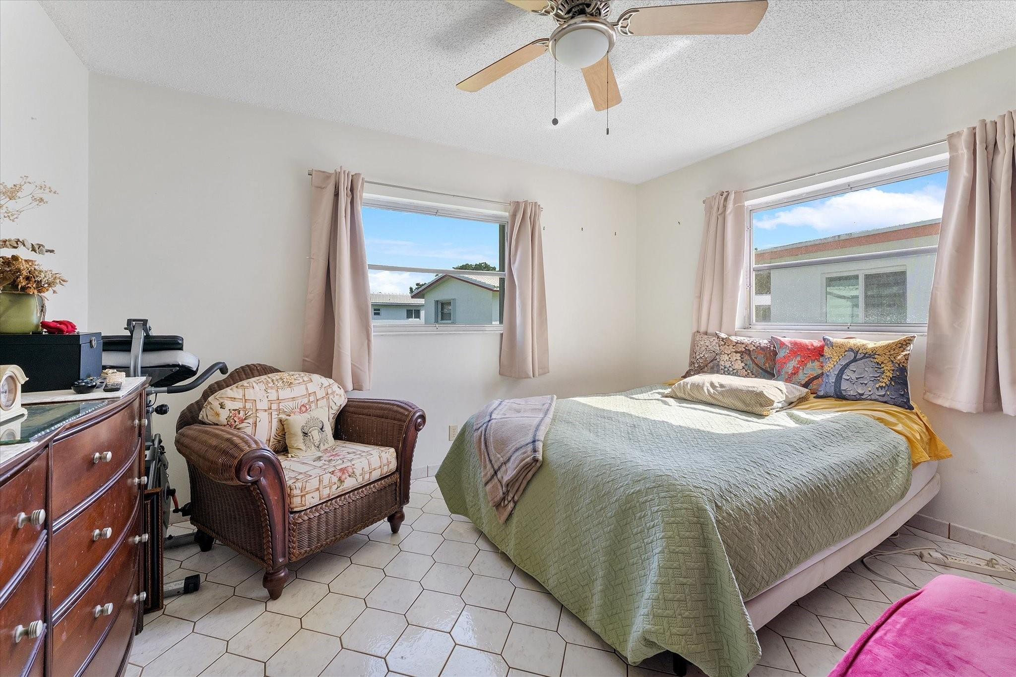 Lauderdale West 2 Sec 78- - Residential